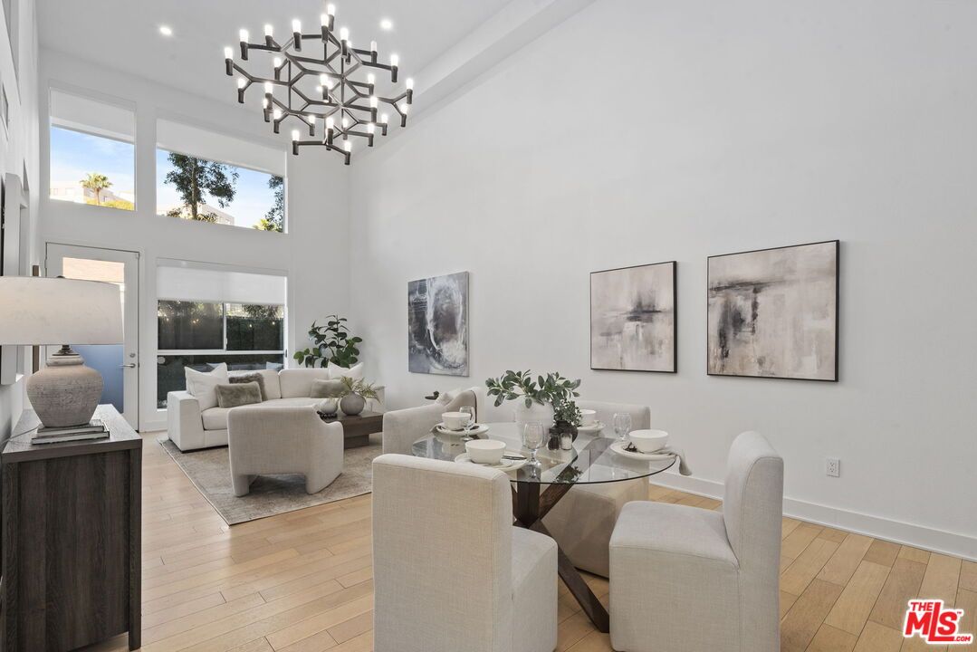 Dining room, Interior, Living room, Pendant Lights, Recessed Lighting, Wood Texture Flooring