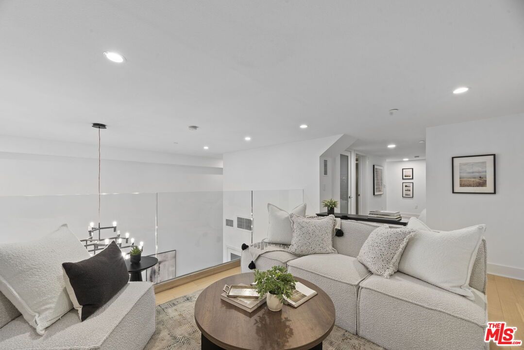 Interior, Living room, Pendant Lights, Recessed Lighting, Wood Texture Flooring