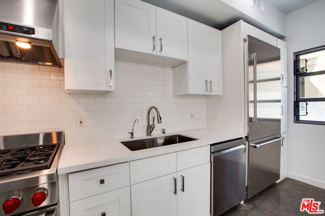 Interior, Kitchen, Stainless Steel Appliances