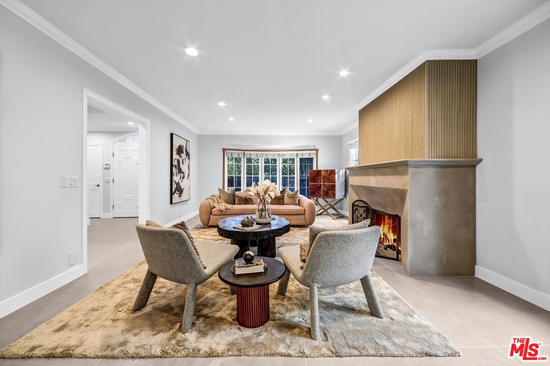 Fireplace, Interior, Living room, Recessed Lighting