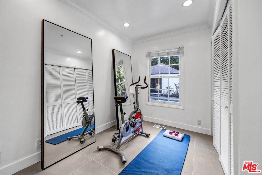 Fitness Equipment, Interior, Recessed Lighting