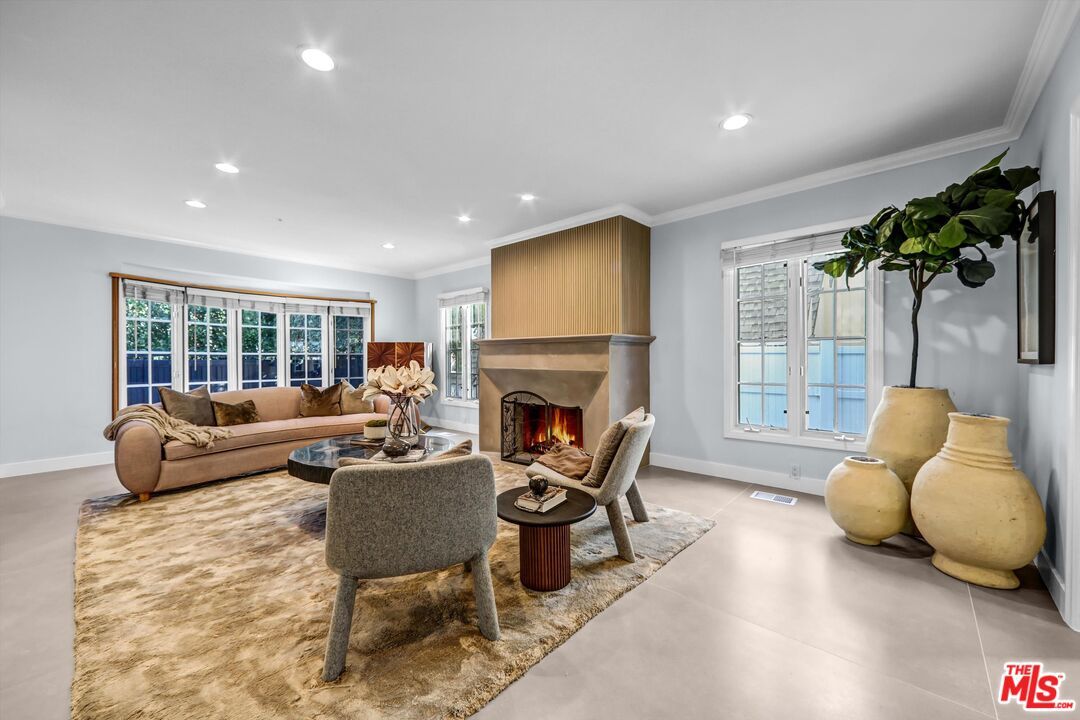 Fireplace, Interior, Living room, Recessed Lighting