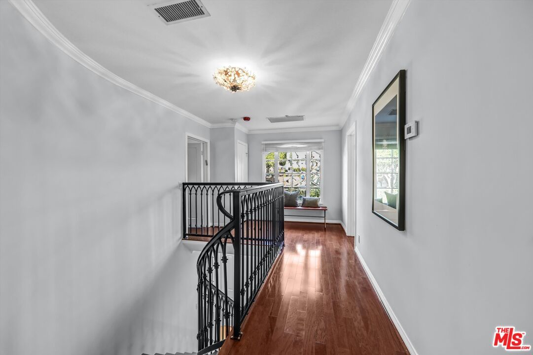 Chandelier, Interior, Wood Texture Flooring