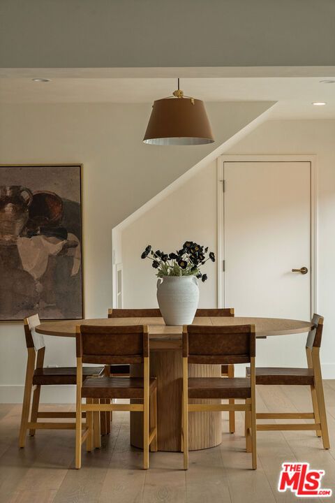 Dining room, Interior, Recessed Lighting