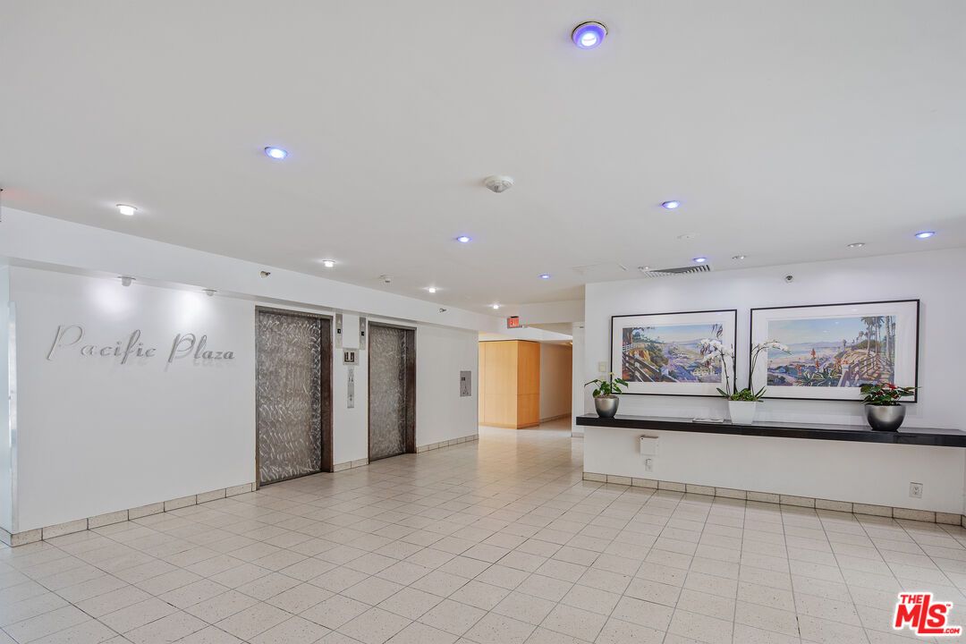 Elevator, Interior, Recessed Lighting