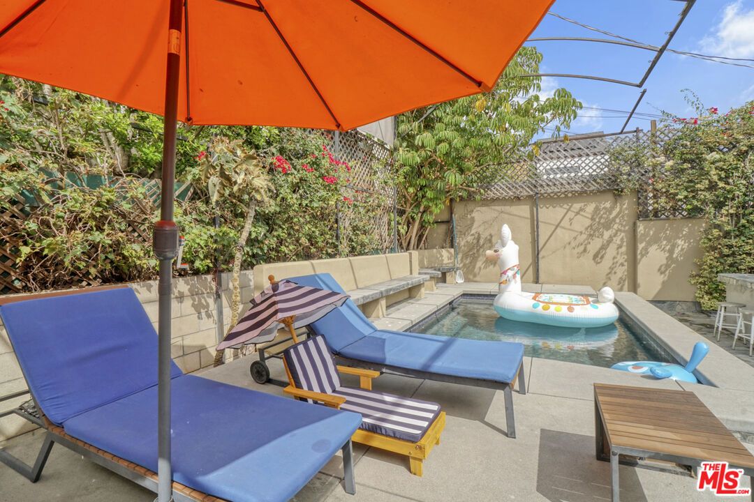 Exterior, Glass Ceilings, Pool