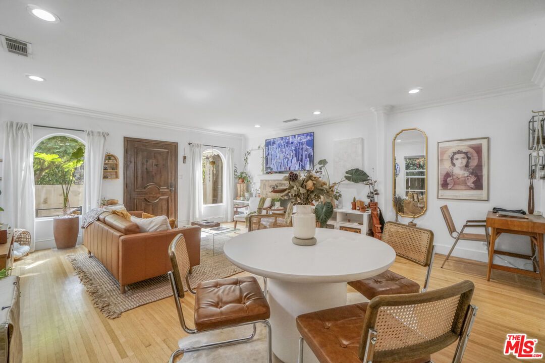 Dining room, Interior, Living room, Recessed Lighting, Wood Texture Flooring