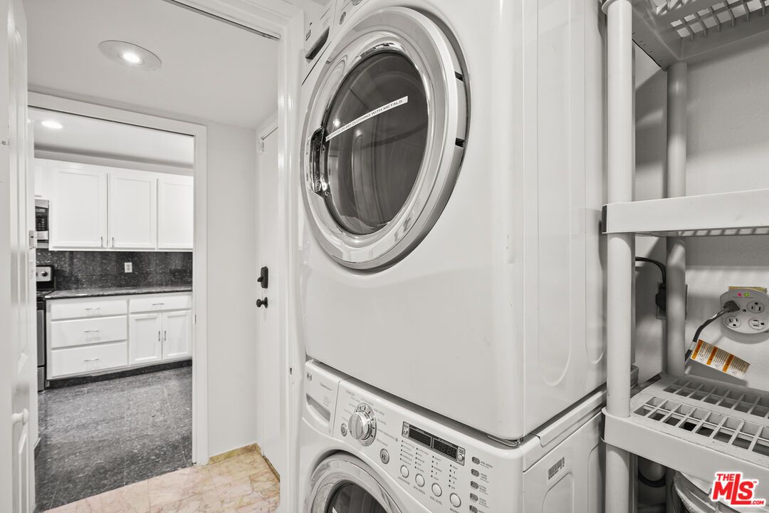 Interior, Recessed Lighting, Utility Closets, Washer