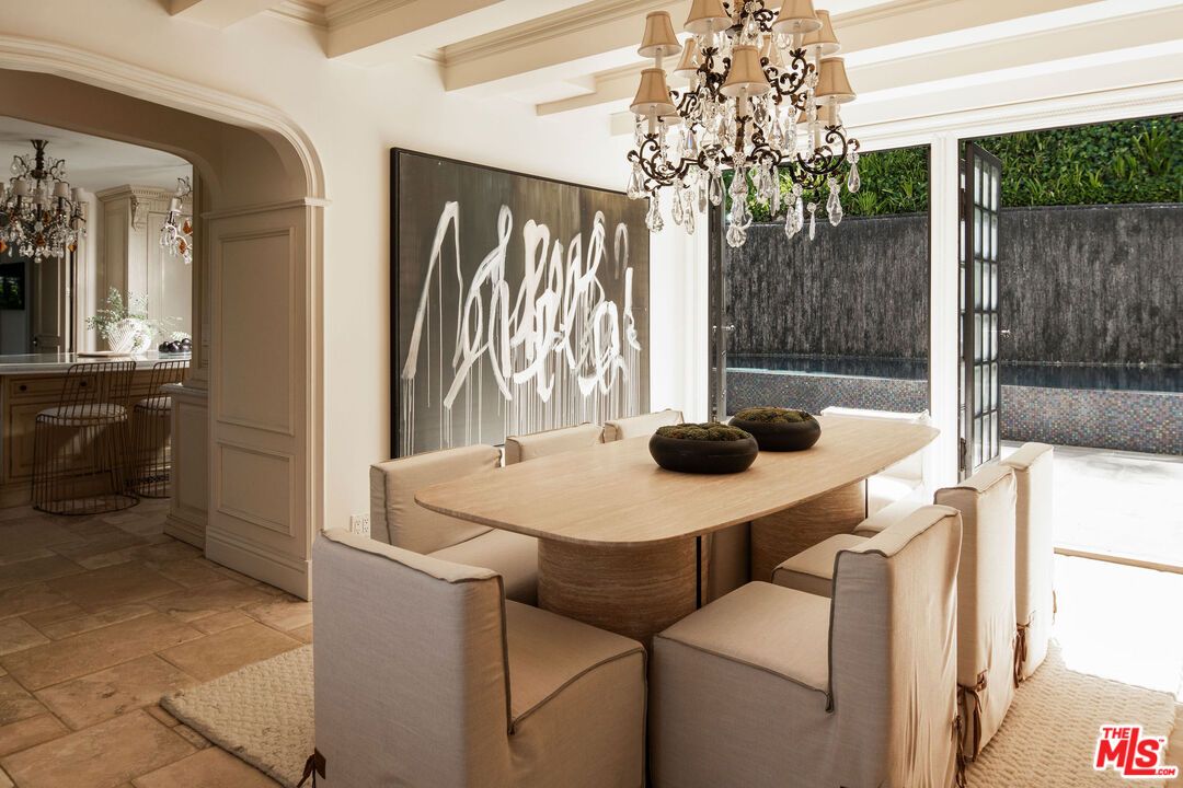 Chandelier, Dining room, Interior