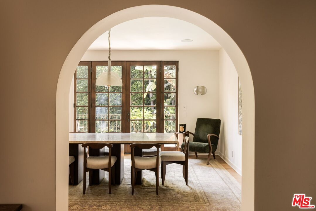 Dining room, Interior, Wood Texture Flooring