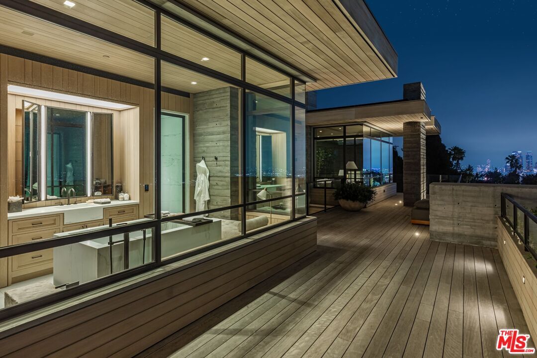 Exterior, Wood Texture Flooring