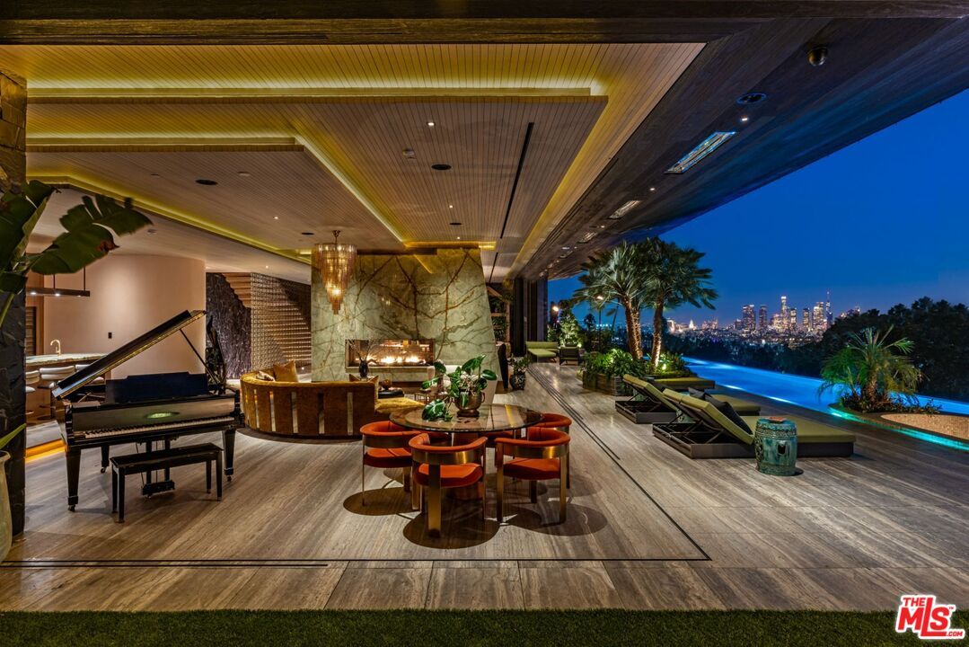 Exterior, Fireplace, Interior, Piano, Recessed Lighting