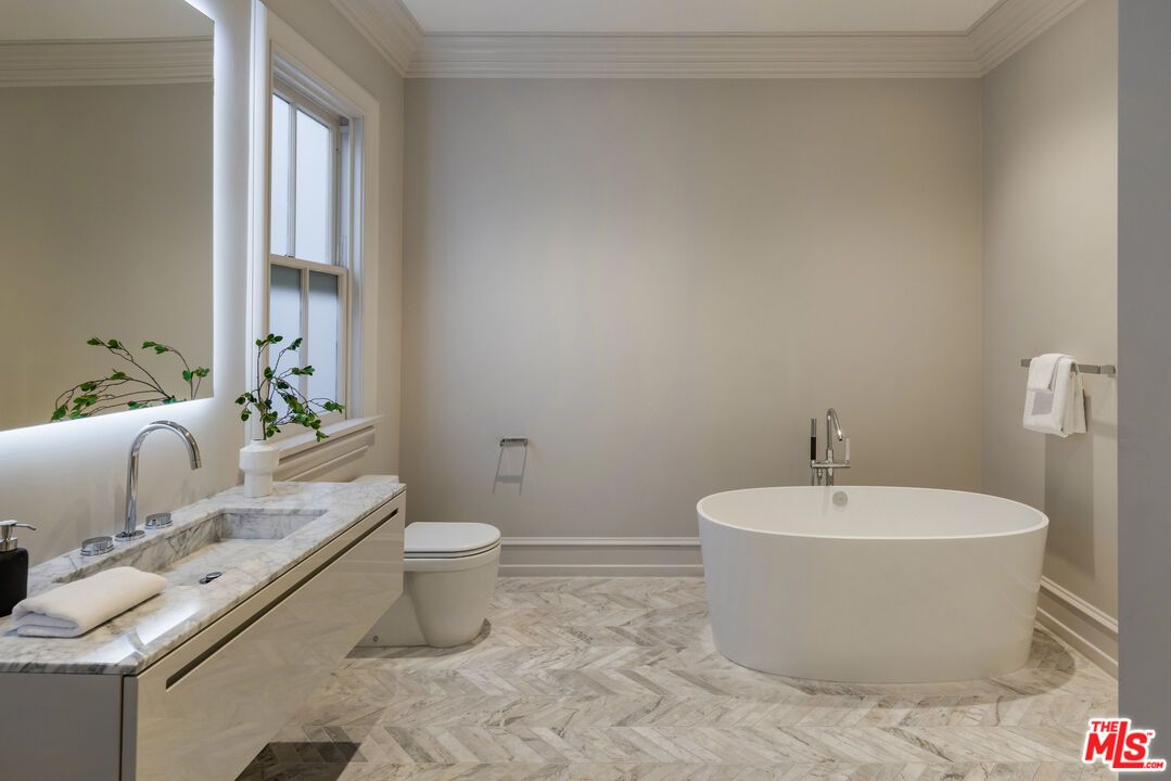 Bathroom, Free Standing Baths, Interior, Marble