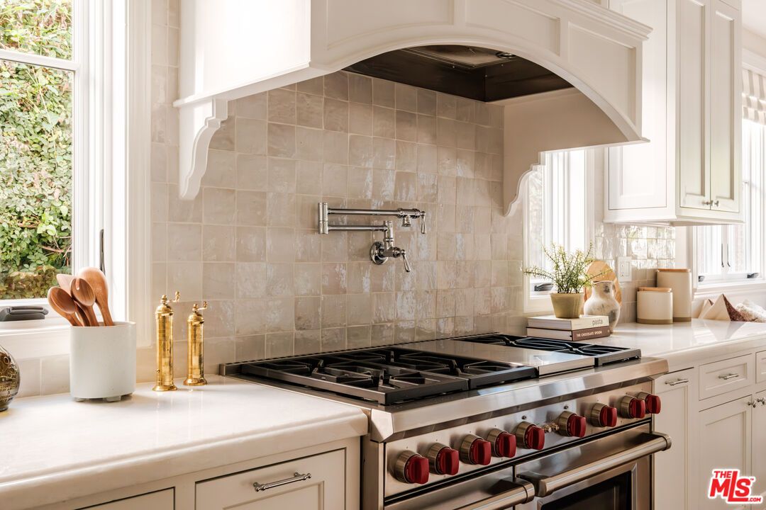 Interior, Kitchen, Stainless Steel Appliances