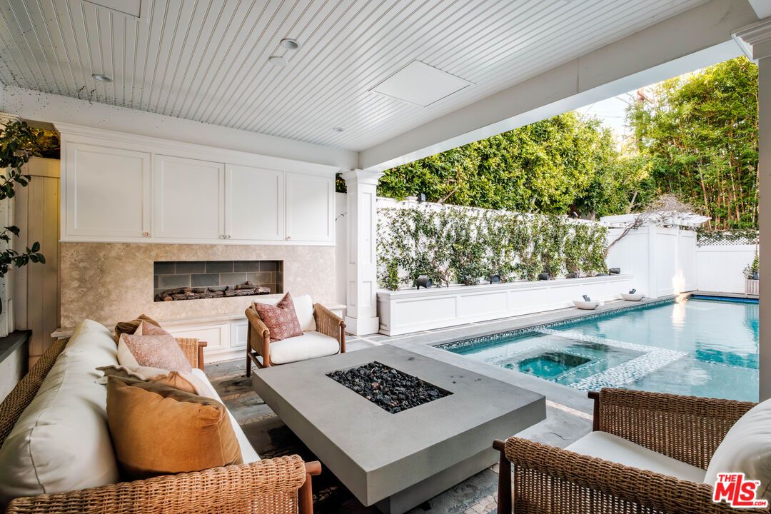 Exterior, Fireplace, Pool