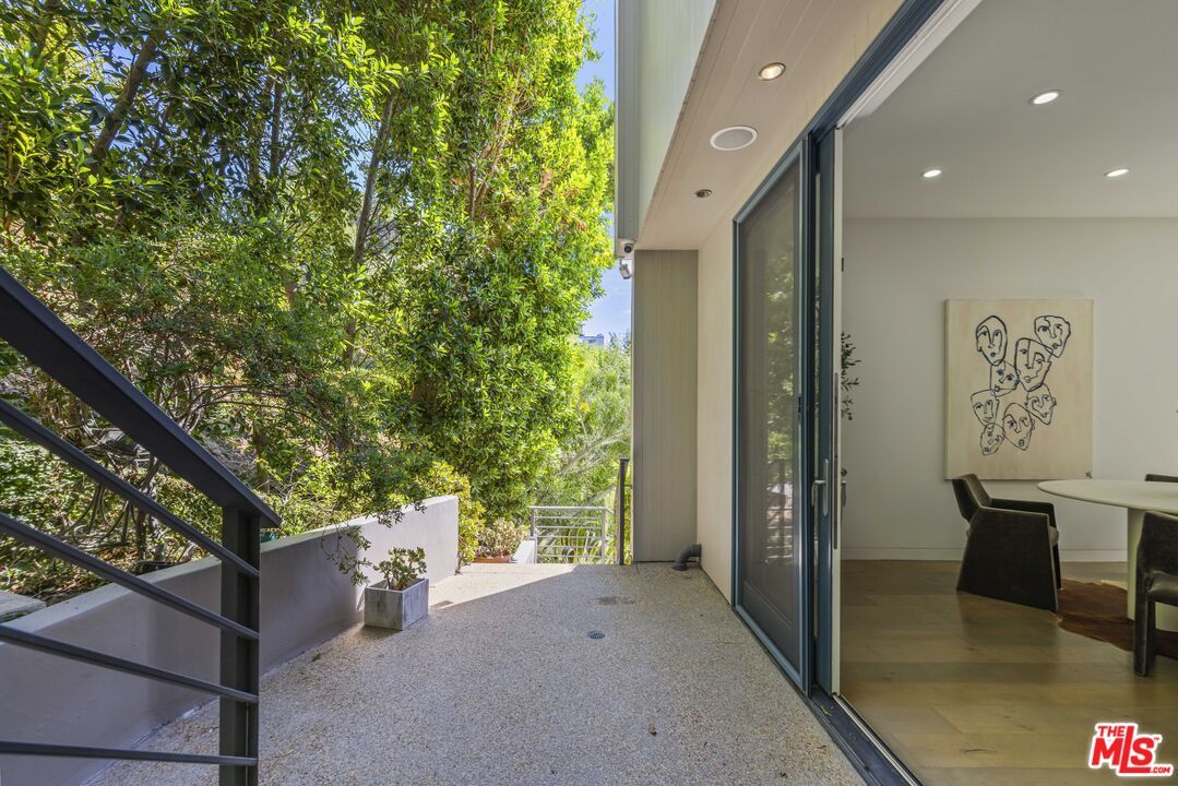 Exterior, Recessed Lighting