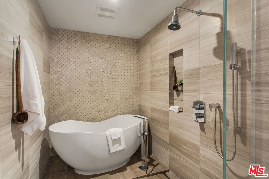 Bathroom, Free Standing Baths, Glass Shower, Interior, Recessed Lighting