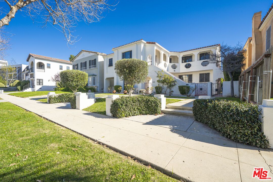 Exterior, Facade, Spanish Mediterranean