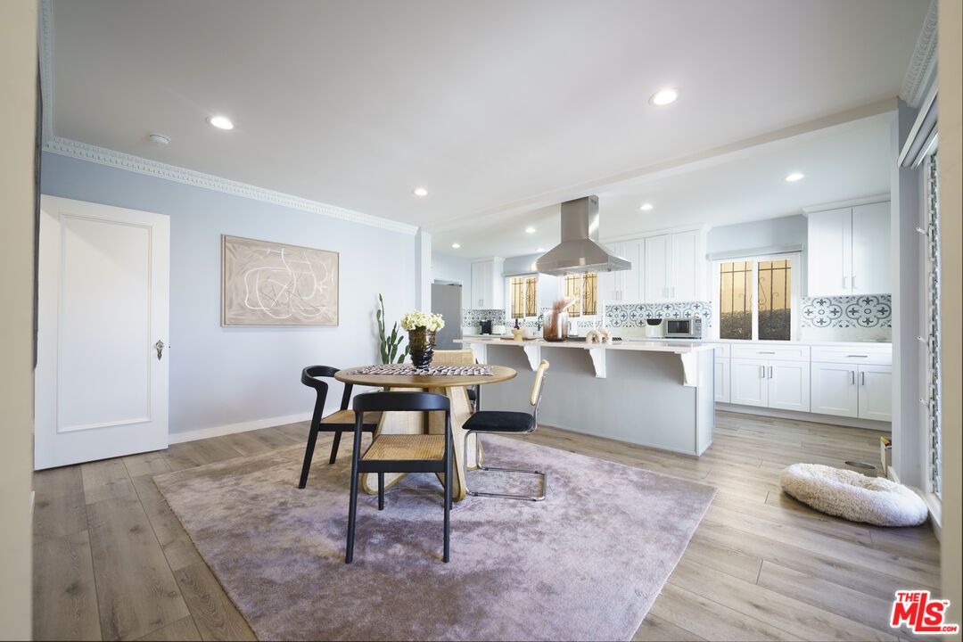 Dining room, Interior, Kitchen, Recessed Lighting, Wood Texture Flooring