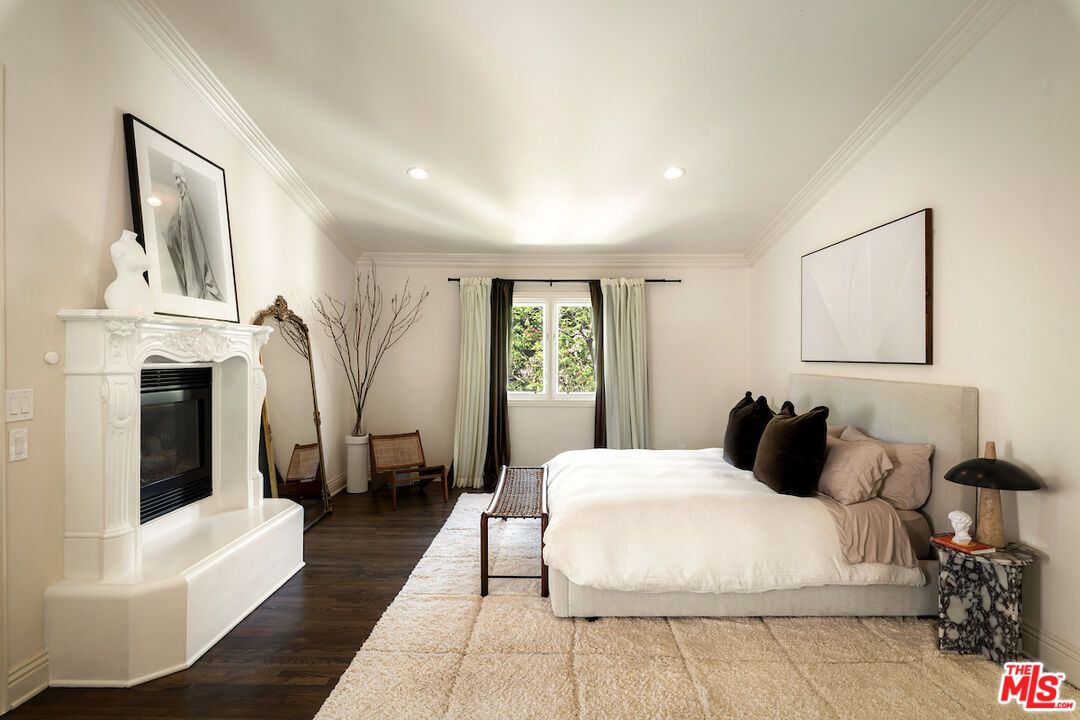 Bedroom, Fireplace, Interior, Recessed Lighting, Wood Texture Flooring