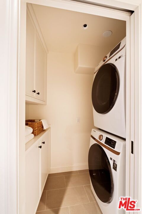 Interior, Recessed Lighting, Utility Closets, Washer