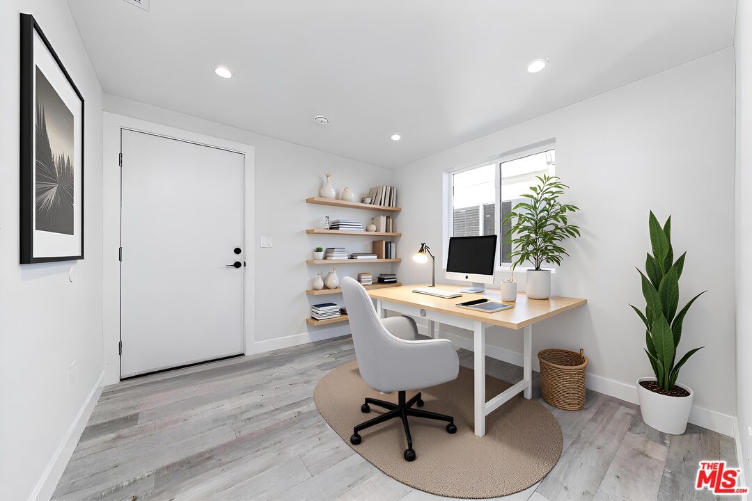 Home Office, Interior, Recessed Lighting, Wood Texture Flooring