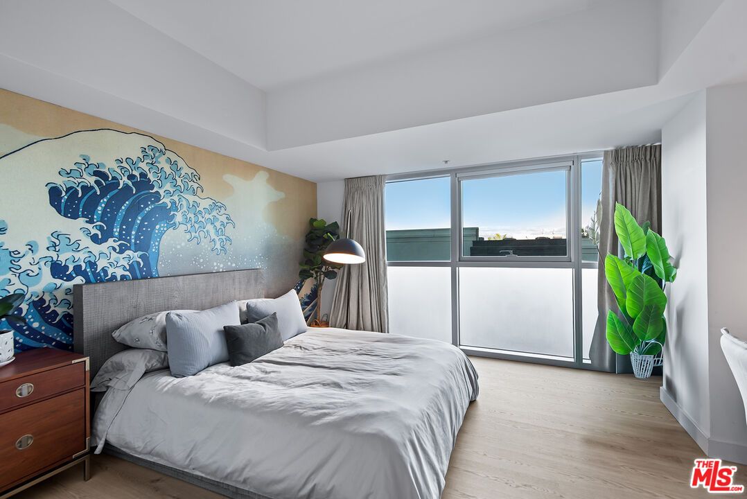 Bedroom, Interior, Water, Wood Texture Flooring