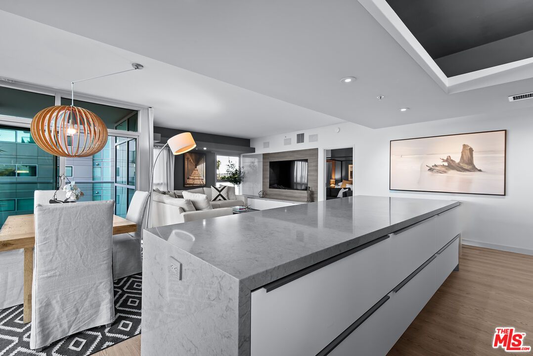 Dining room, Interior, Kitchen, Living room, Pendant Lights, Recessed Lighting, Wood Texture Flooring