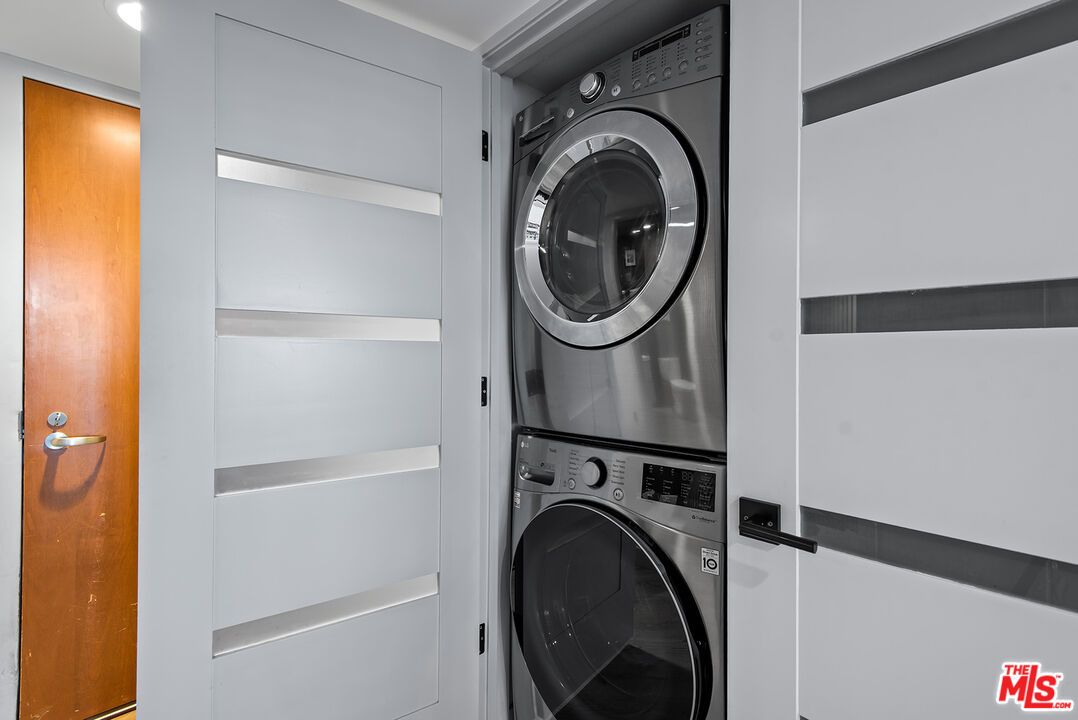 Interior, Recessed Lighting, Utility Closets, Washer