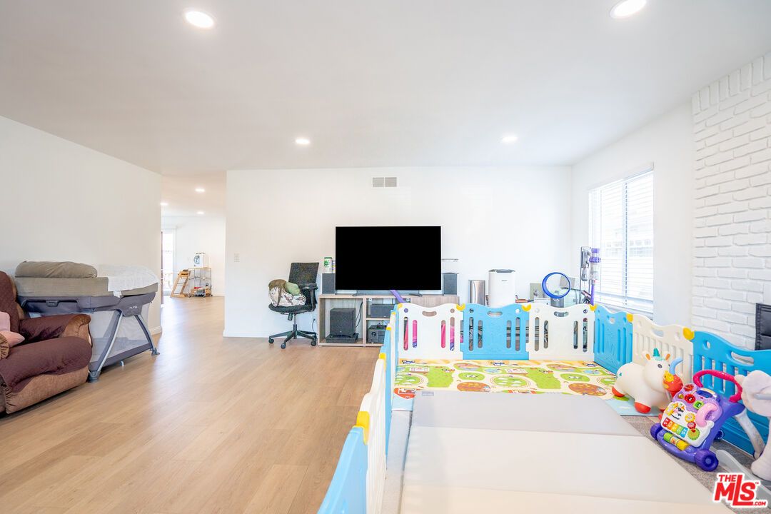 Interior, Recessed Lighting, Stone Walls, Wood Texture Flooring