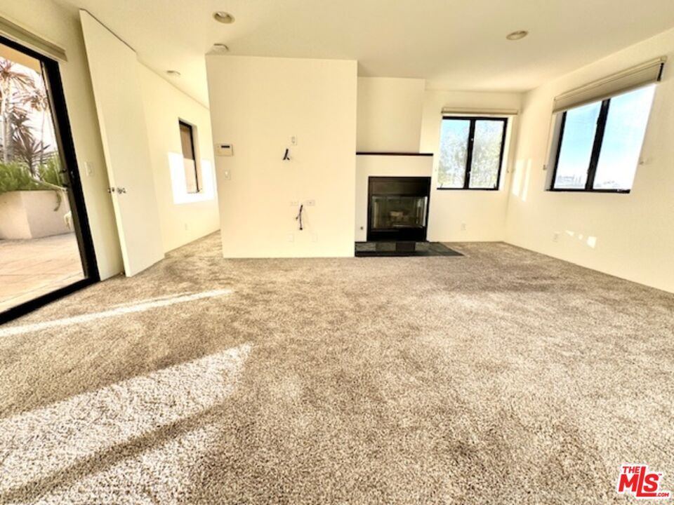 Empty room, Fireplace, Interior, Recessed Lighting