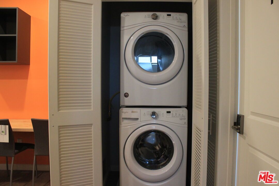 Interior, Utility Closets, Washer