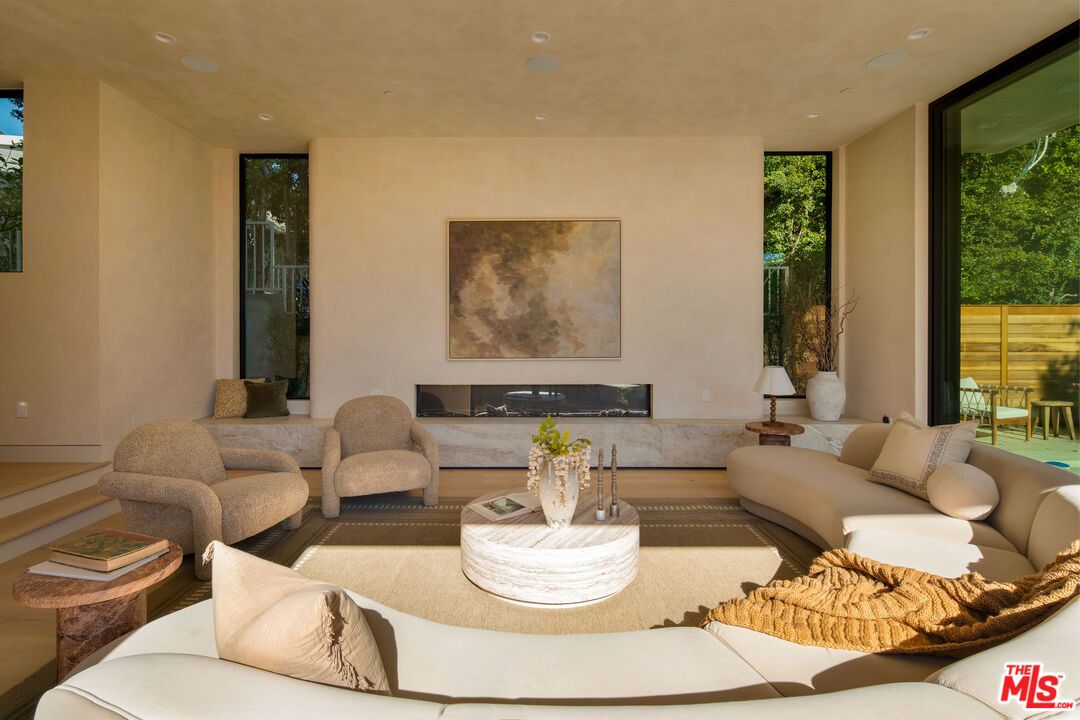 Fireplace, Interior, Living room, Recessed Lighting