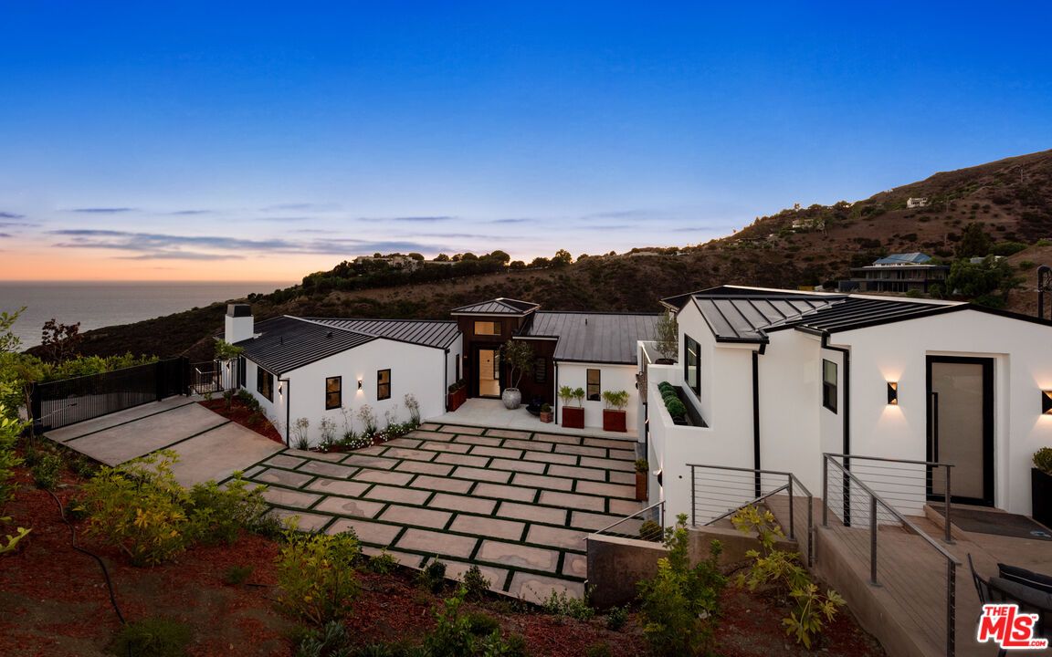 Exterior, Facade, Spanish Mediterranean