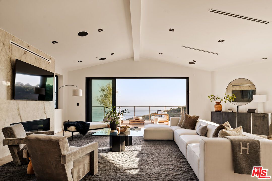 Fireplace, Interior, Living room, Recessed Lighting, Water