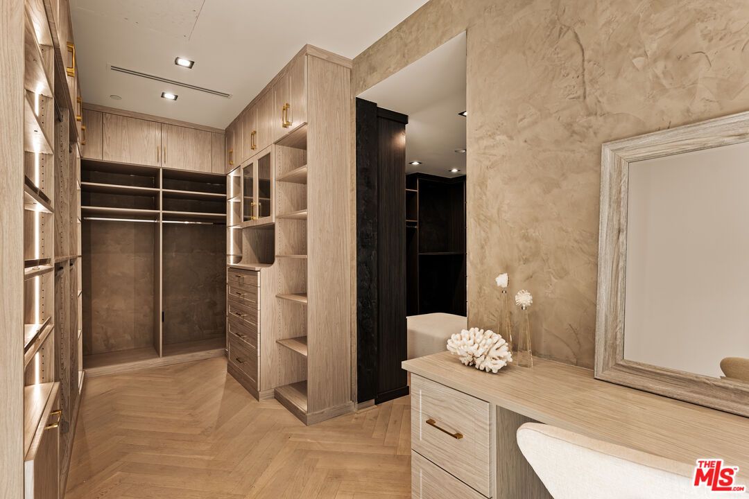 Interior, Recessed Lighting, Walk-in Closets, Wood Texture Flooring