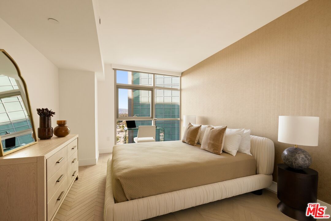 Bedroom, Interior, Water, Wood Texture Flooring