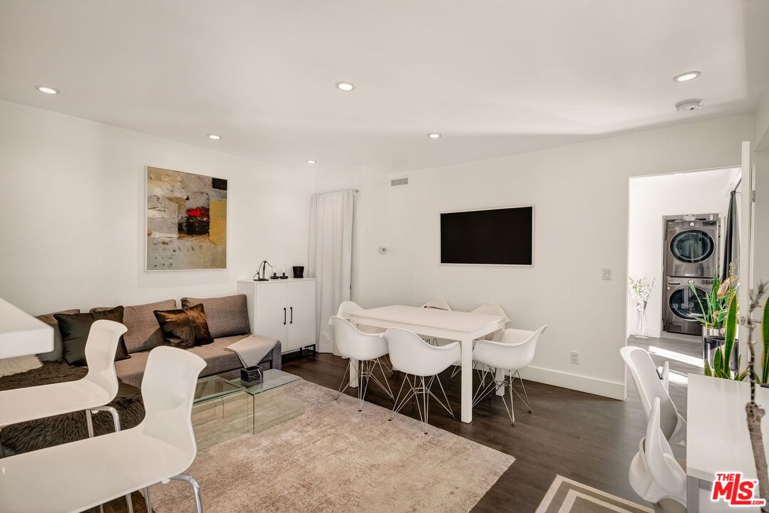 Dining room, Interior, Living room, Recessed Lighting, Washer, Wood Texture Flooring