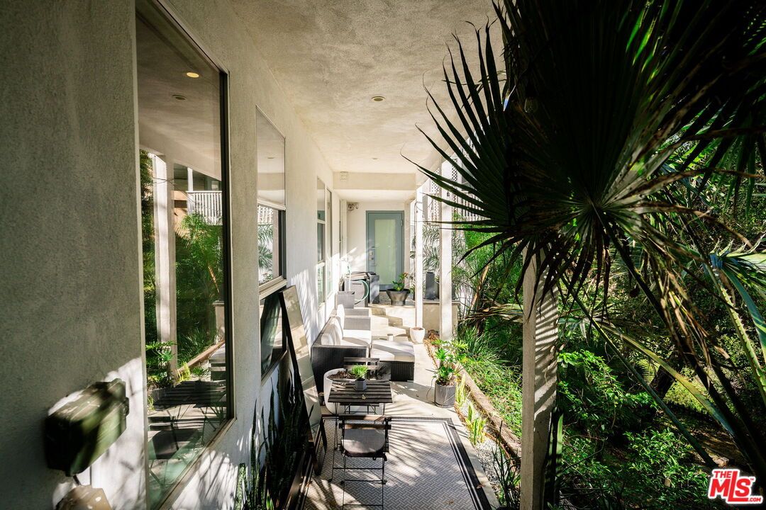 Exterior, Recessed Lighting