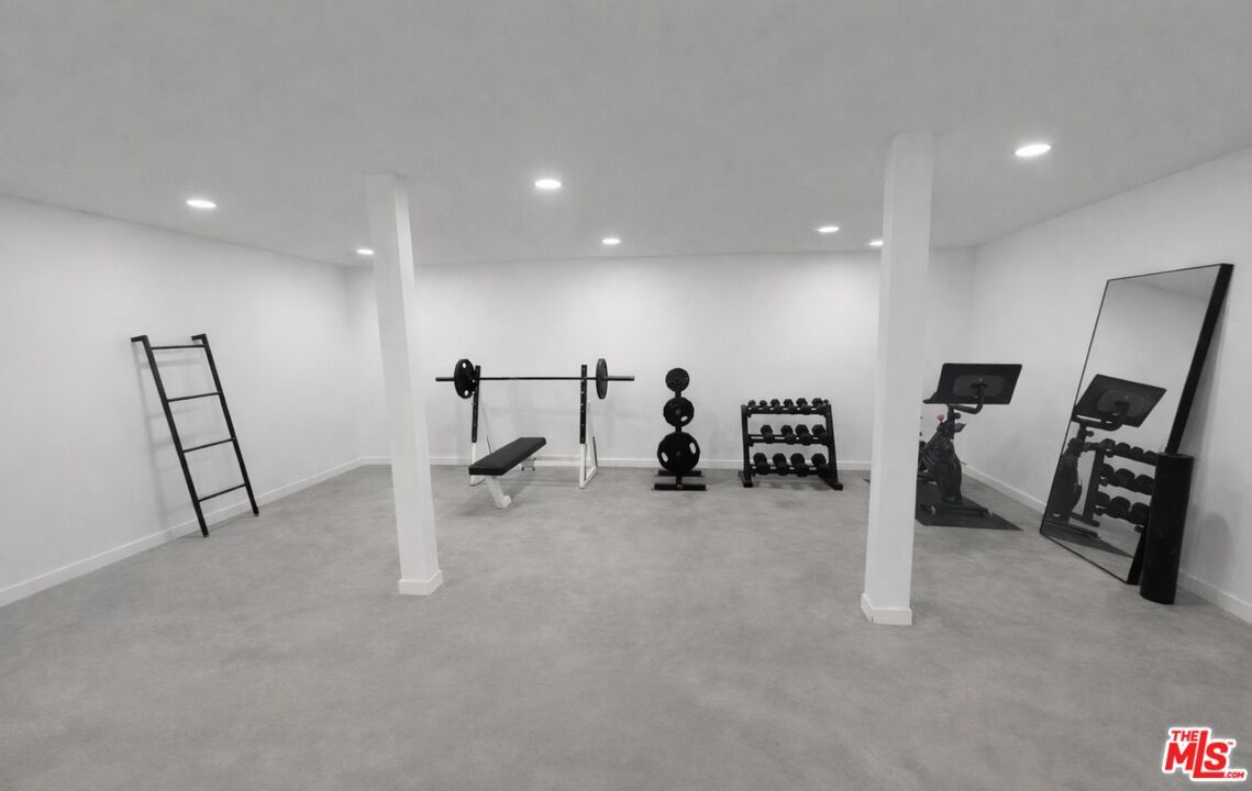 Fitness Equipment, Interior, Recessed Lighting