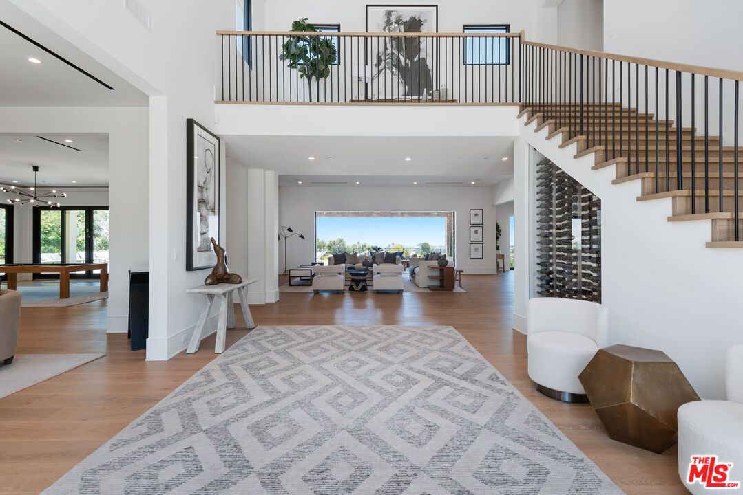 Interior, Pendant Lights, Recessed Lighting, Wood Texture Flooring