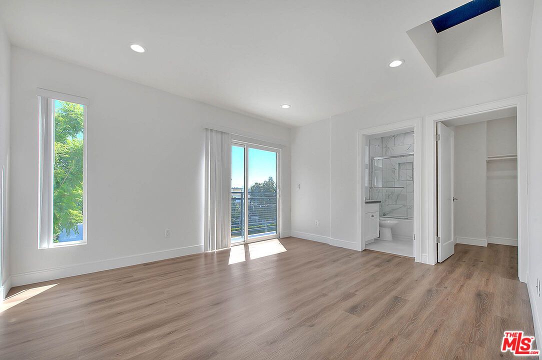 Bathroom, Empty room, Interior, Recessed Lighting, Wood Texture Flooring