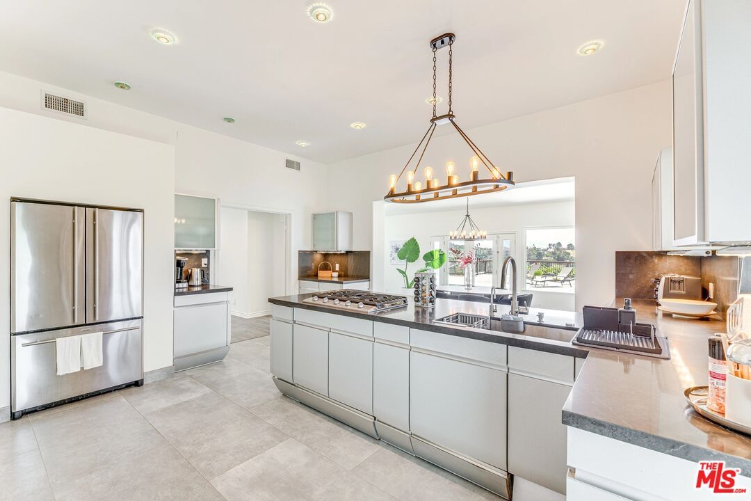 Chandelier, Interior, Kitchen, Pendant Lights, Recessed Lighting, Stainless Steel Appliances