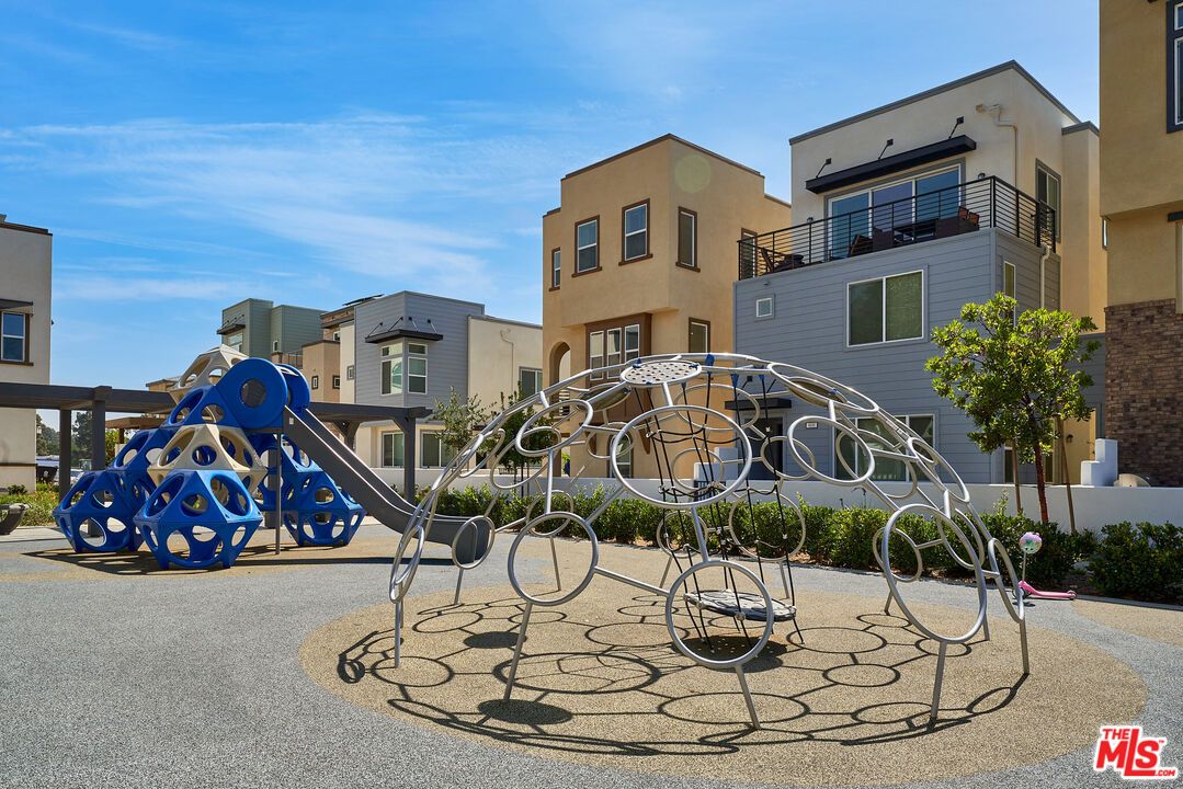 Backyard, Exterior, Playground