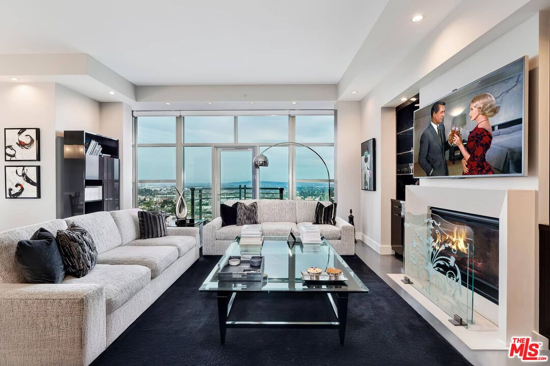 Fireplace, Interior, Living room, Recessed Lighting, Water