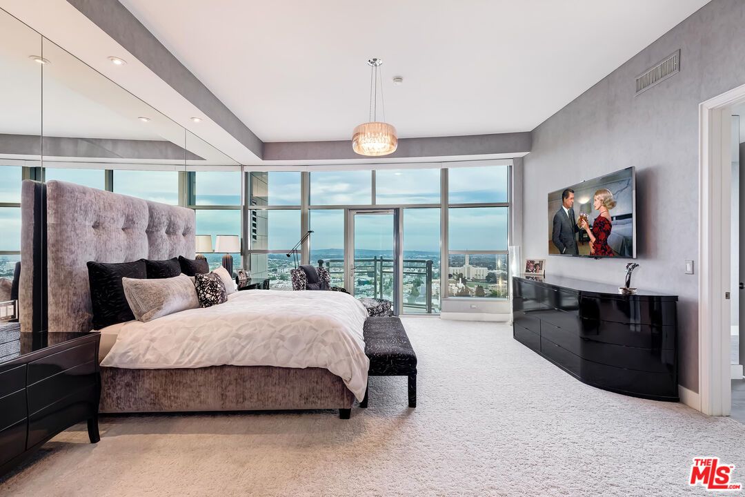 Bedroom, Interior, Pendant Lights, Recessed Lighting, Water