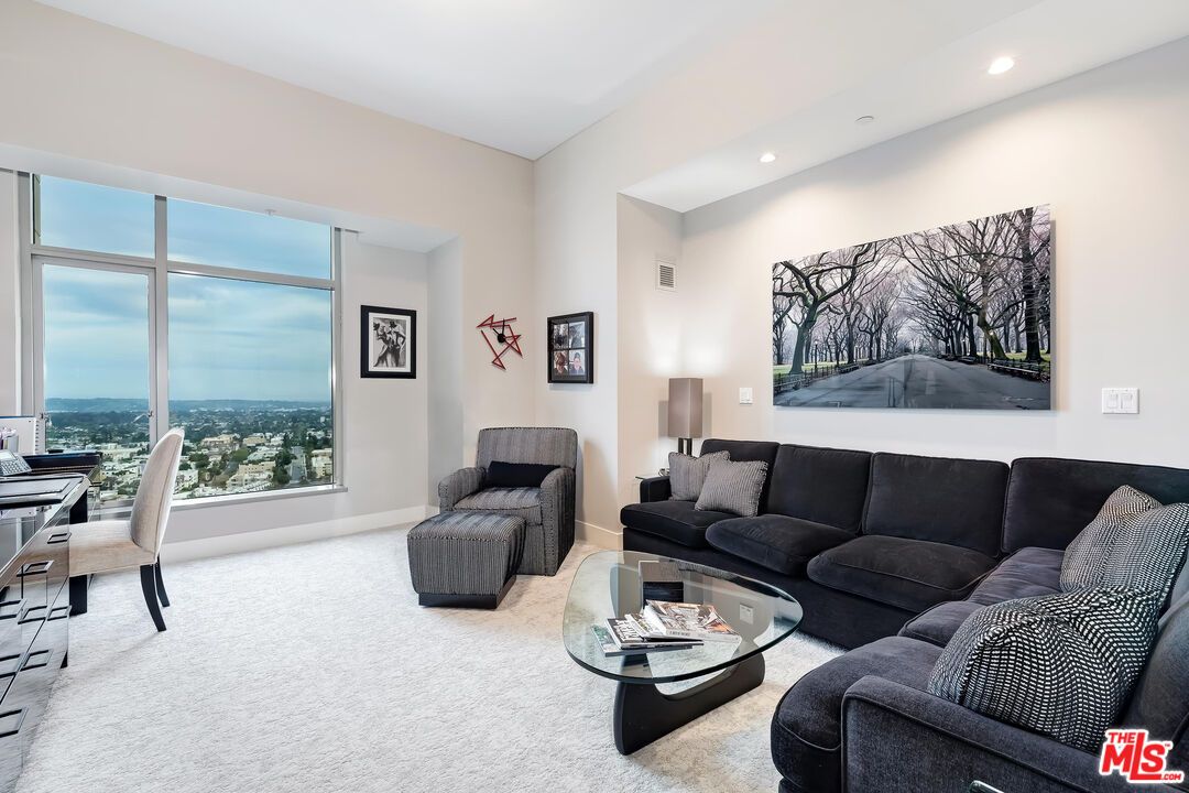 Interior, Living room, Piano, Recessed Lighting