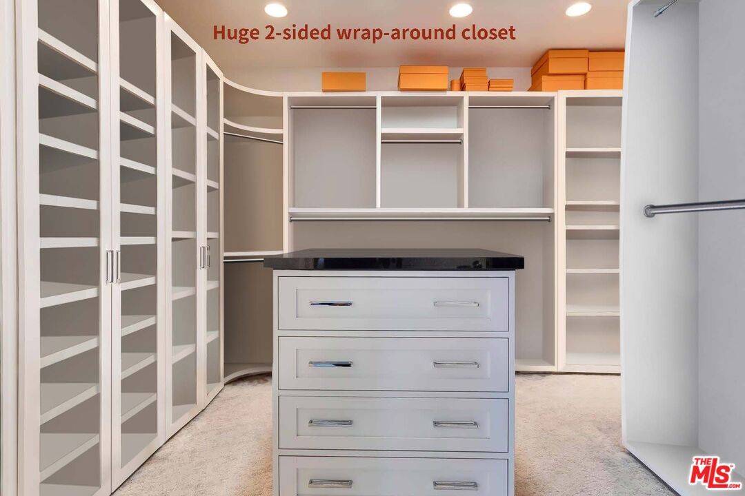 Interior, Recessed Lighting, Walk-in Closets