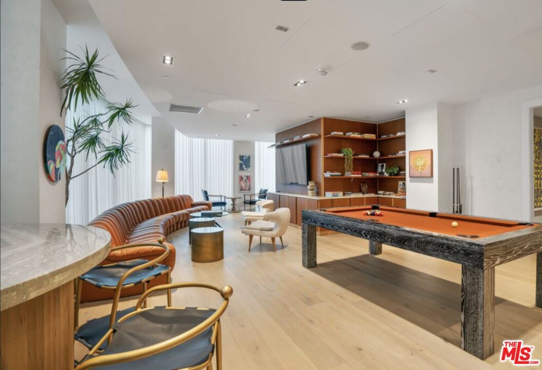 Billiard Table, Game Room, Interior, Living room, Recessed Lighting, Wood Texture Flooring