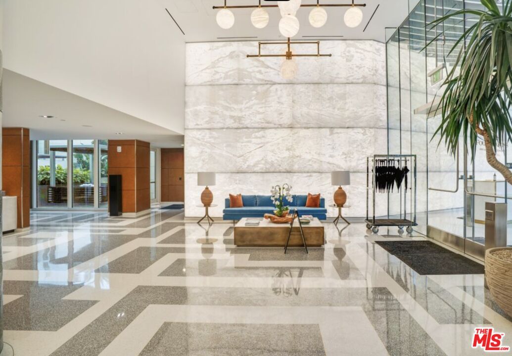 Interior, Living room, Marble Walls, Pendant Lights, Recessed Lighting